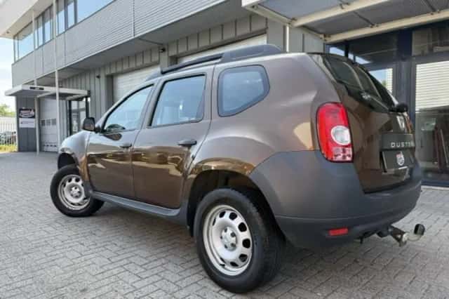 Dacia Duster (2011) thumbnail 3