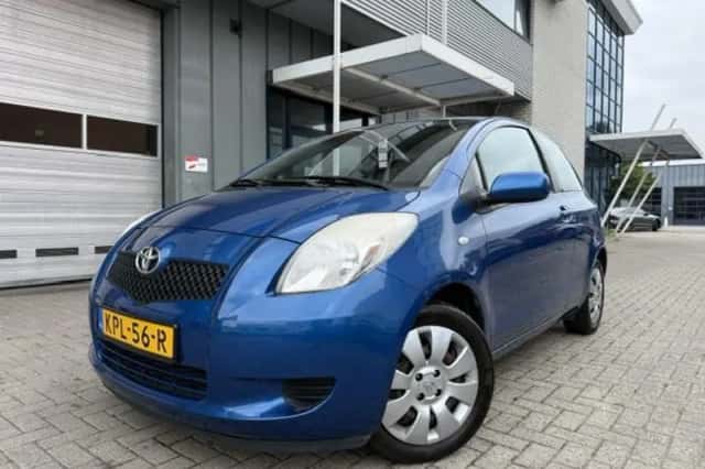 Toyota Yaris (2006) thumbnail 2