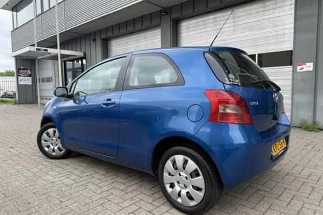 Toyota Yaris (2006) thumbnail 3