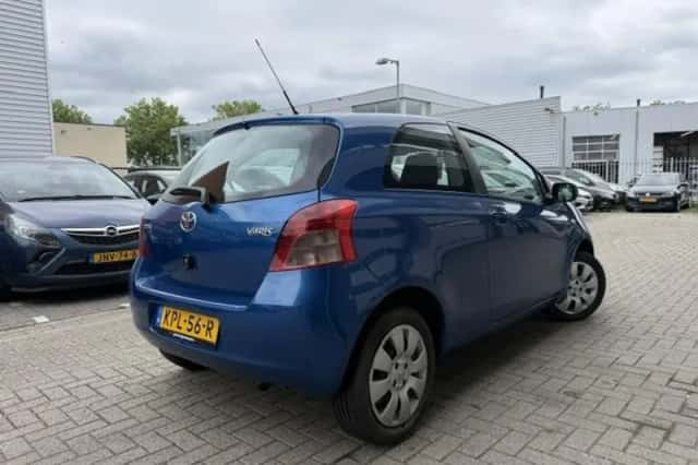 Toyota Yaris (2006) thumbnail 4