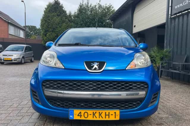 Peugeot 107 (2009) thumbnail 4