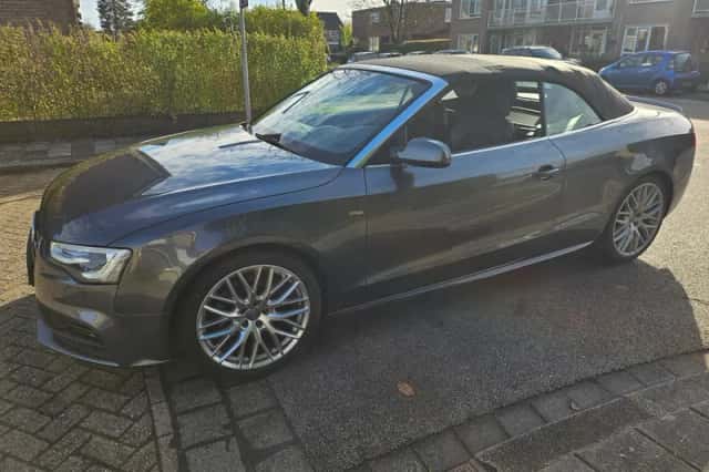 Audi A5 (2016) thumbnail 2