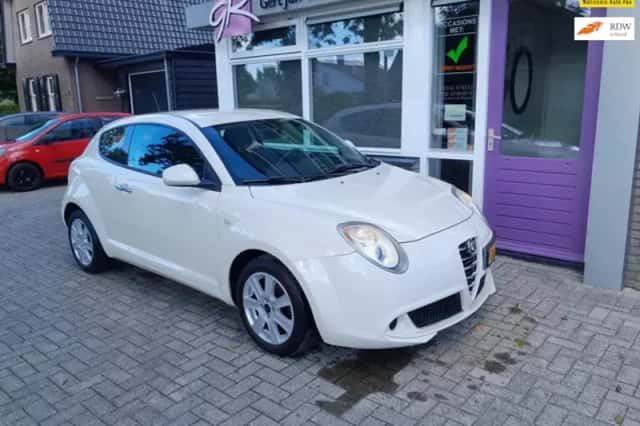Alfa Romeo MiTo (2009) thumbnail 1