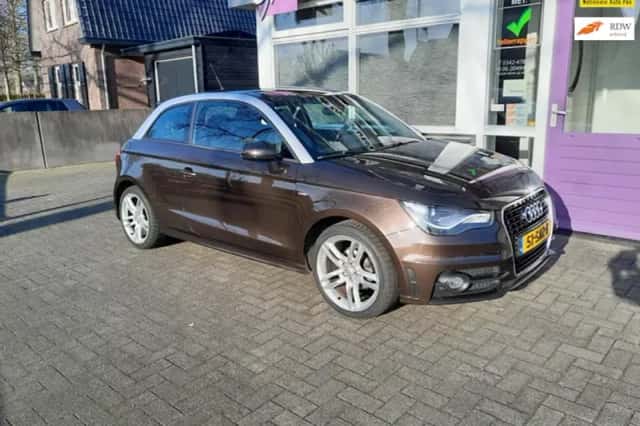 Audi A1 (2011) thumbnail 1