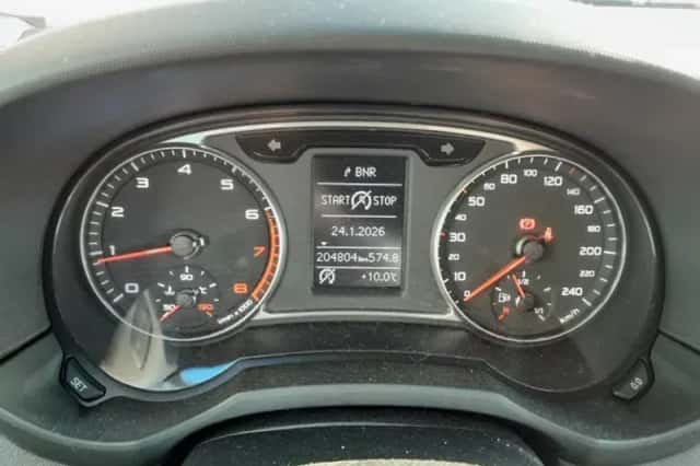 Audi A1 (2011) thumbnail 2