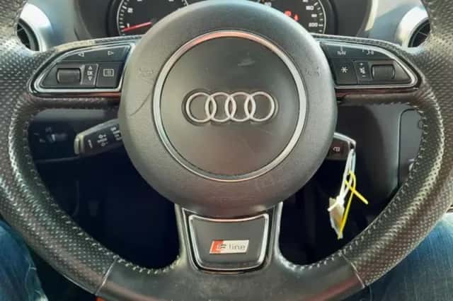Audi A1 (2011) thumbnail 3