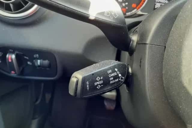 Audi A1 (2011) thumbnail 5
