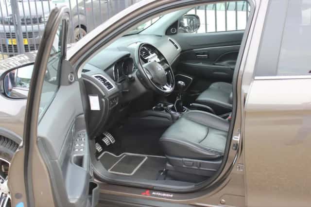 Mitsubishi ASX (2016) thumbnail 3
