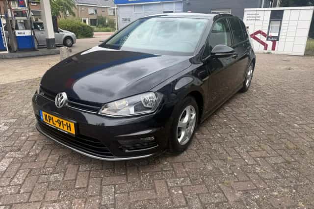 Volkswagen Golf (2014) thumbnail 3