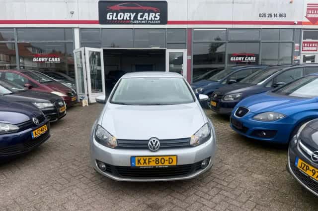 Volkswagen Golf (2009) thumbnail 2