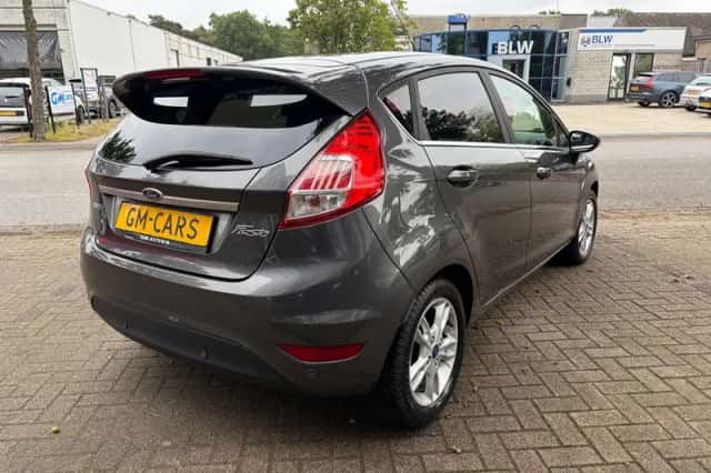 Ford Fiesta (2015) thumbnail 6