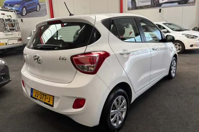 Hyundai i10 (2016) thumbnail 5
