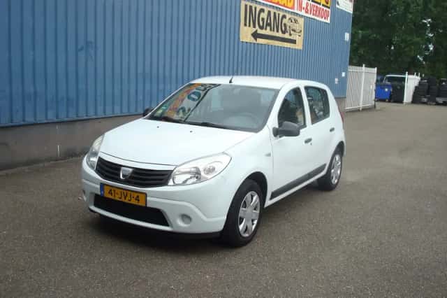 Dacia Sandero (2009) thumbnail 1
