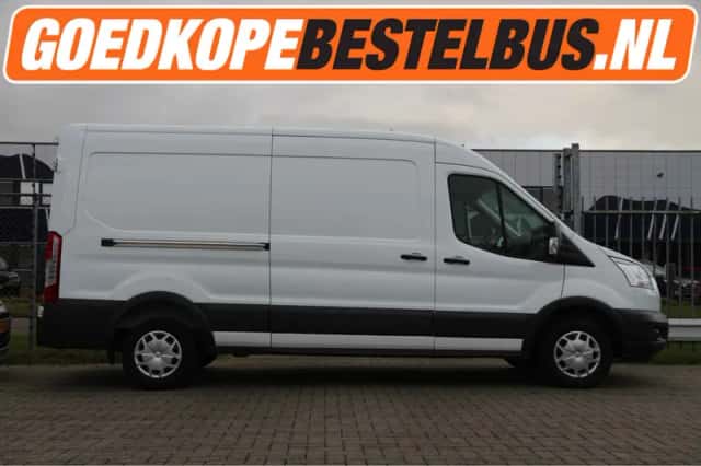 Ford Transit (2017) thumbnail 1
