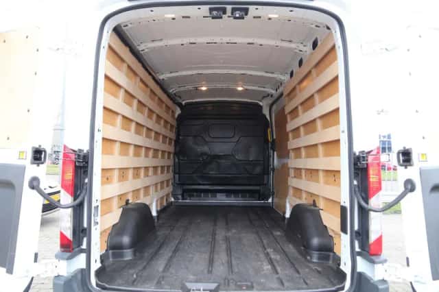 Ford Transit (2017) thumbnail 4