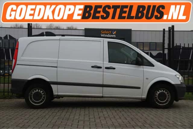 Mercedes-Benz Vito (2011) thumbnail 1