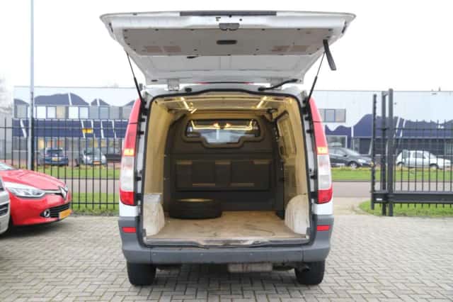 Mercedes-Benz Vito (2011) thumbnail 2