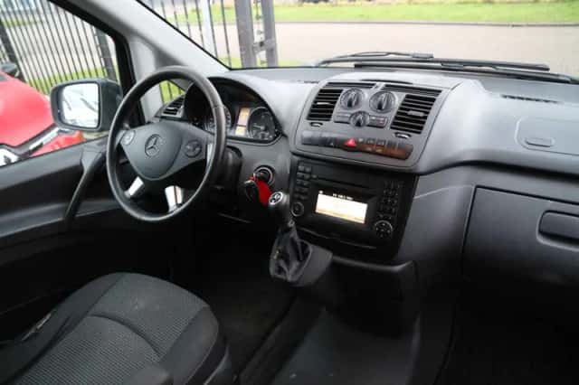 Mercedes-Benz Vito (2011) thumbnail 4