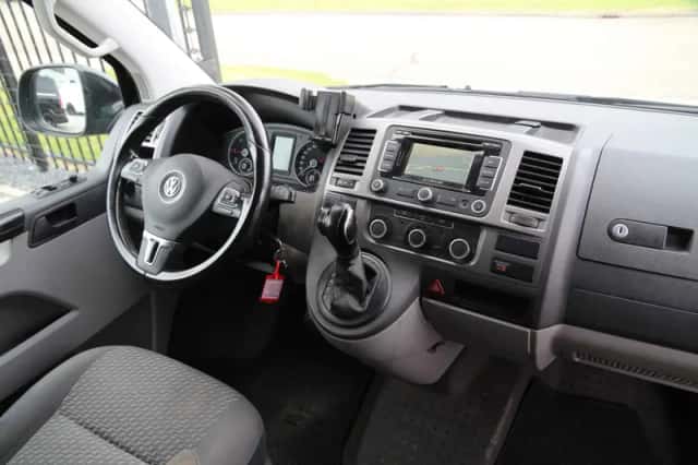 Volkswagen Transporter (2014) thumbnail 5