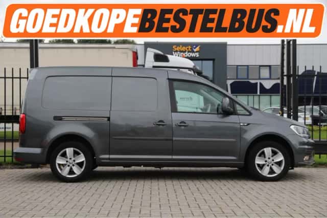 Volkswagen Caddy (2017) thumbnail 1