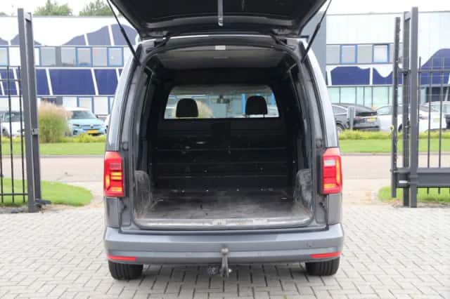Volkswagen Caddy (2017) thumbnail 3