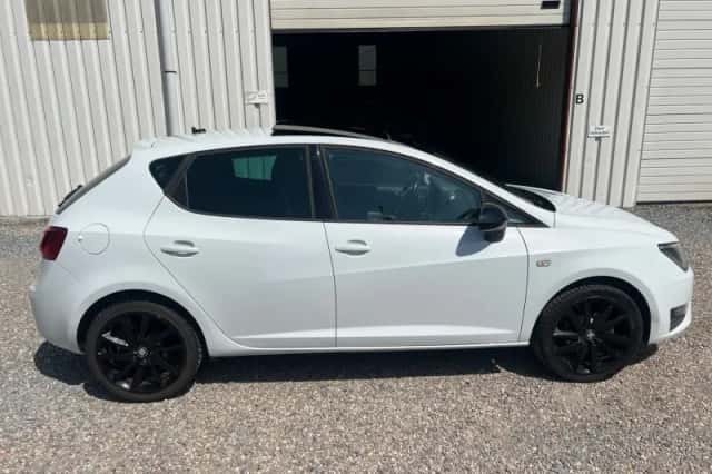 SEAT Ibiza (2015) thumbnail 3