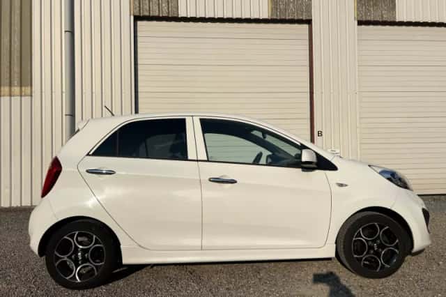 Kia Picanto (2014) thumbnail 3