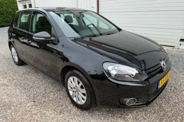 Volkswagen Golf (2012) thumbnail 2
