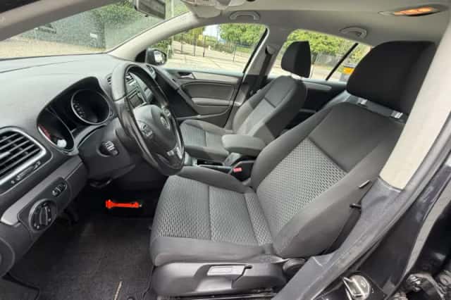 Volkswagen Golf (2012) thumbnail 6