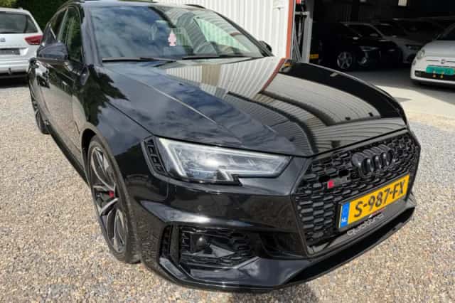 Audi A4 (2019) thumbnail 2