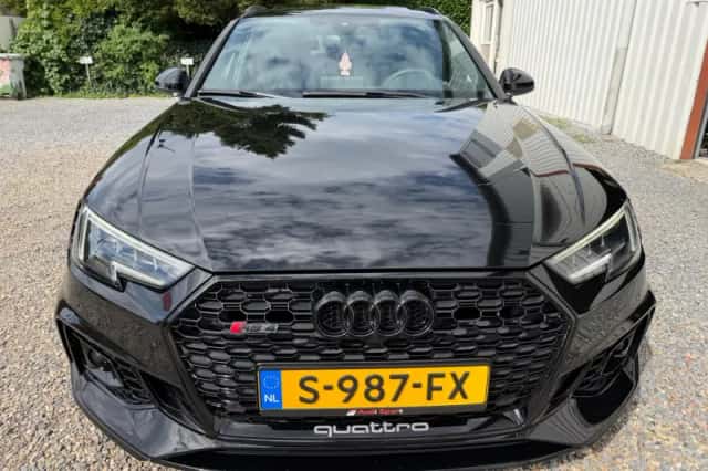 Audi A4 (2019) thumbnail 3