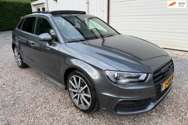Audi A3 (2014) thumbnail 1