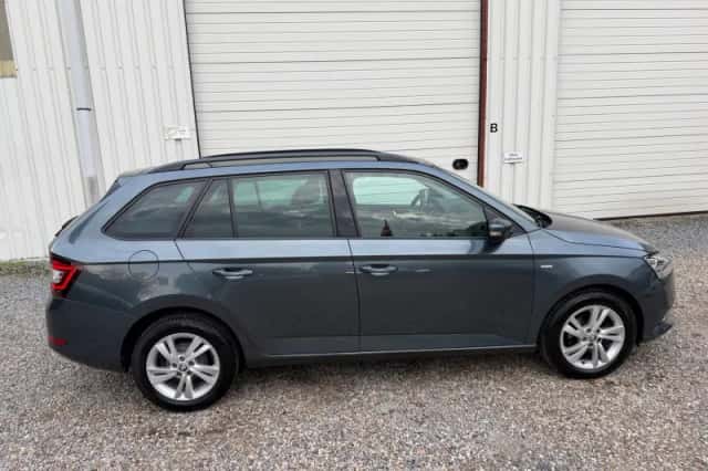 Škoda Fabia (2020) thumbnail 3