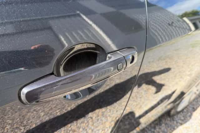 Suzuki Swift (2011) thumbnail 6