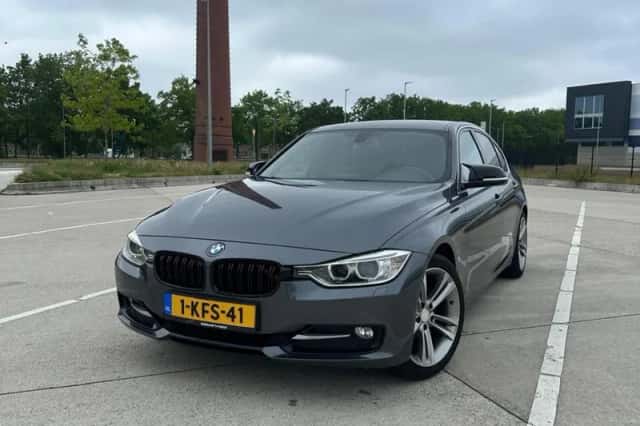 BMW 3-Serie (2013) thumbnail 1