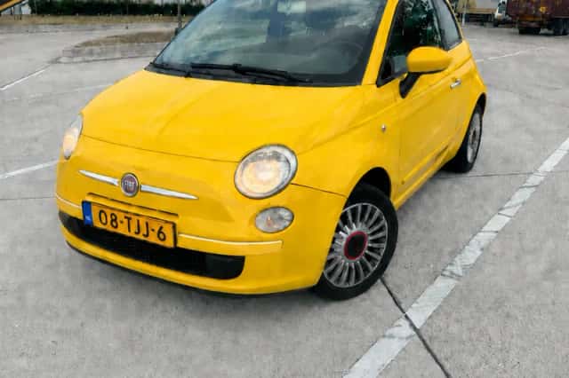 Fiat 500 (2010) thumbnail 1