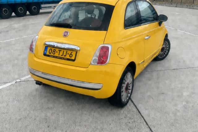 Fiat 500 (2010) thumbnail 3