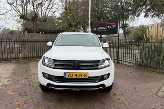 Volkswagen Amarok (2013) thumbnail 4