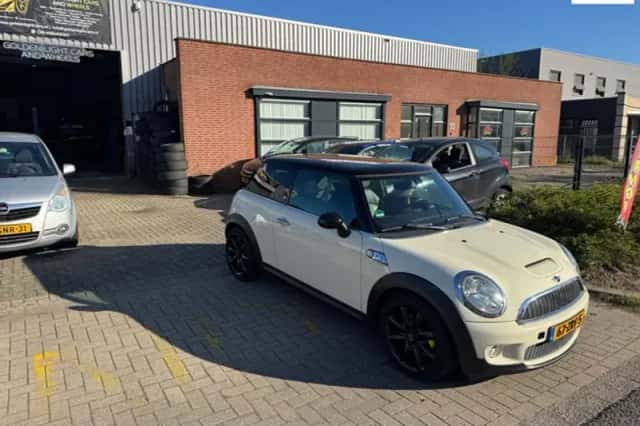 MINI Cooper S (2007) thumbnail 1