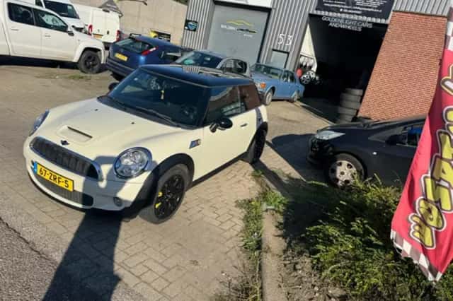 MINI Cooper S (2007) thumbnail 2
