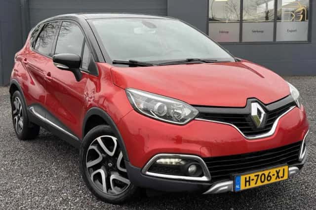 Renault Captur (2016) thumbnail 2