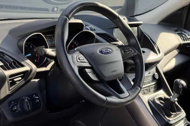 Ford Kuga (2018) thumbnail 6