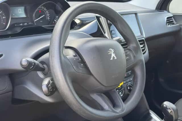 Peugeot 208 (2018) thumbnail 6
