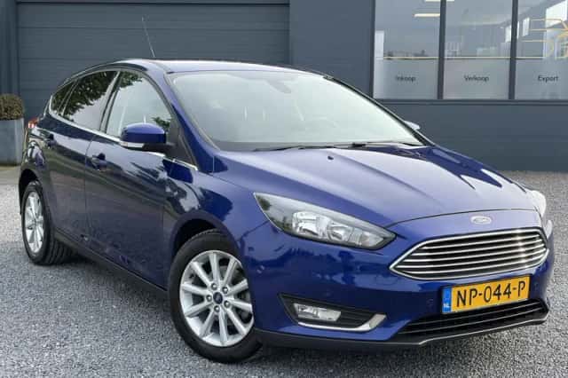 Ford Focus (2017) thumbnail 2