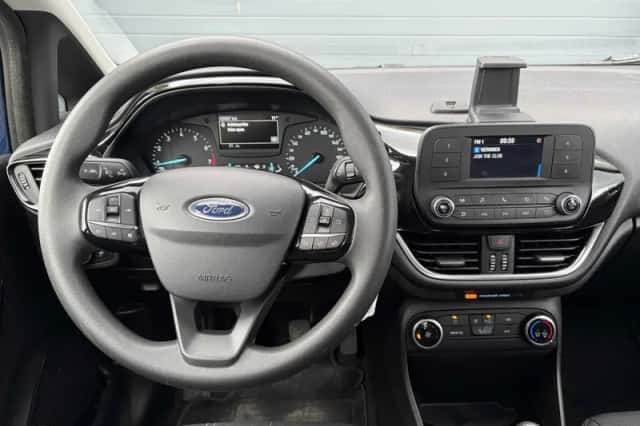 Ford Fiesta (2017) thumbnail 3