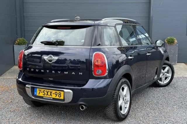 MINI Countryman (2014) thumbnail 4