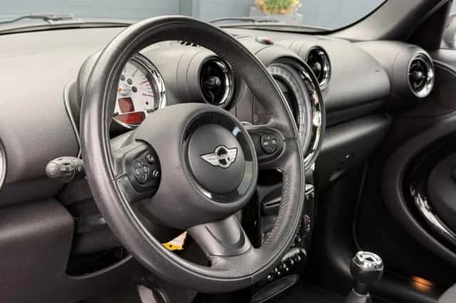 MINI Countryman (2014) thumbnail 6
