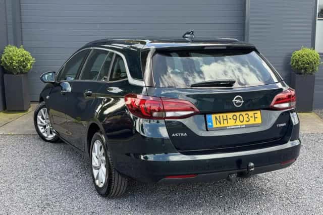 Opel Astra (2017) thumbnail 4