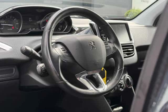 Peugeot 2008 (2019) thumbnail 6
