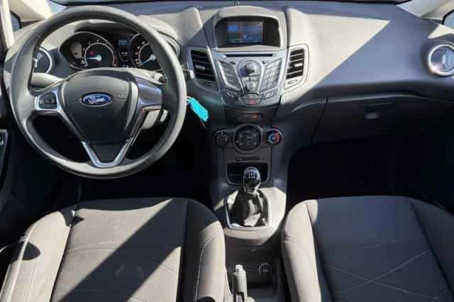 Ford Fiesta (2014) thumbnail 6
